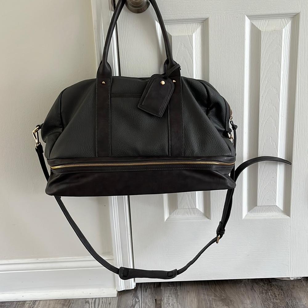 Sole society weekend bag in grey leather material